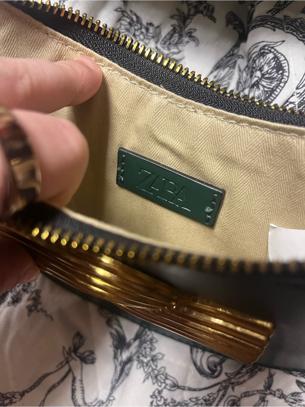 Vintage Zara Emerald Green Crescent Shoulder Bag with Gold Accent - Picture 4 of 6